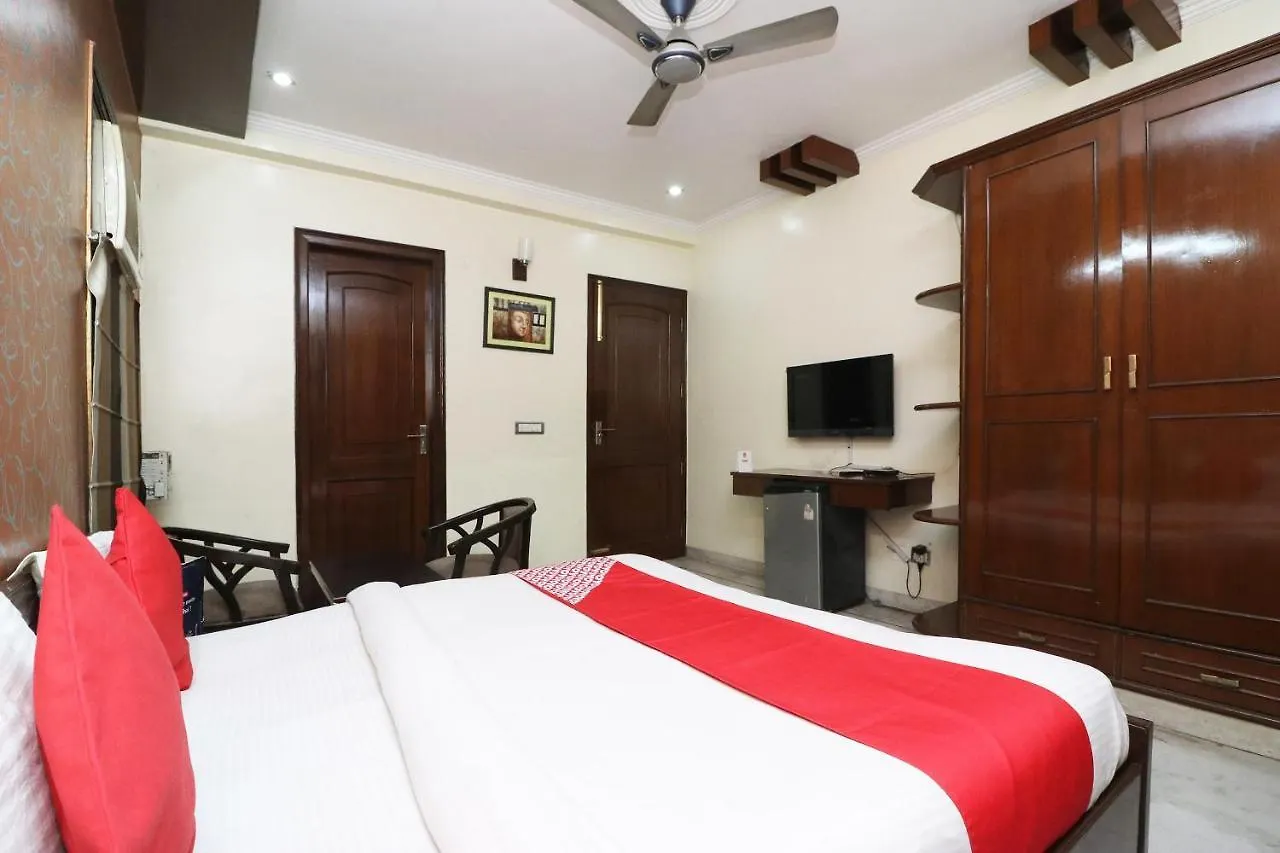 Oyo 15184 Dev Palace غورغاون